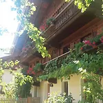 Bohrerhof * Ahrnbach